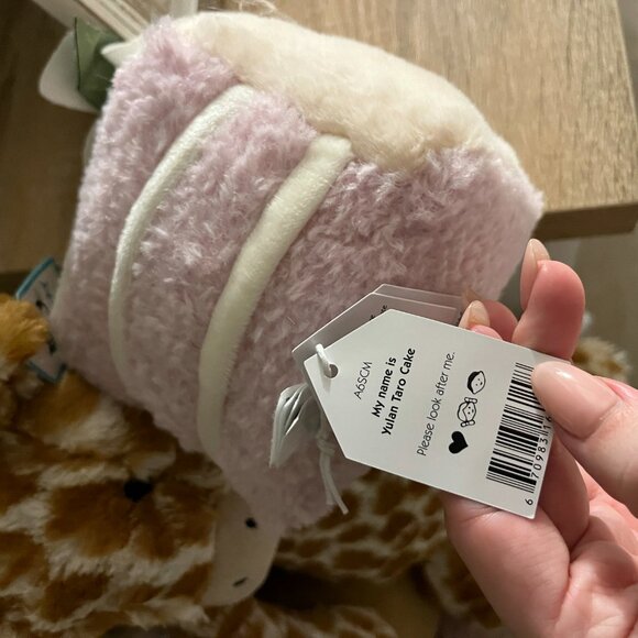 BNWT Yulan Tarot Cake Jellycat Amuseables SHANGHAI EXCLUSIVE HTF - Picture 8 of 10